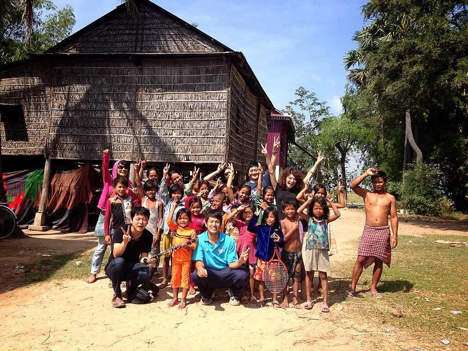 カンボジアの農村の子どもたち